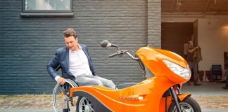 Huka-Pendel-Eletric-Scooter-for-Wheelchair-Users