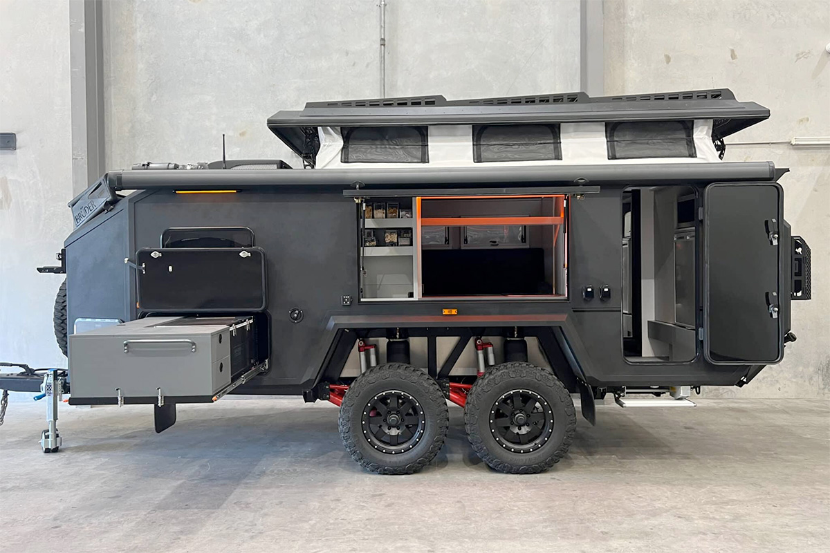 Bruder EXP-7 Power-Lift Roof