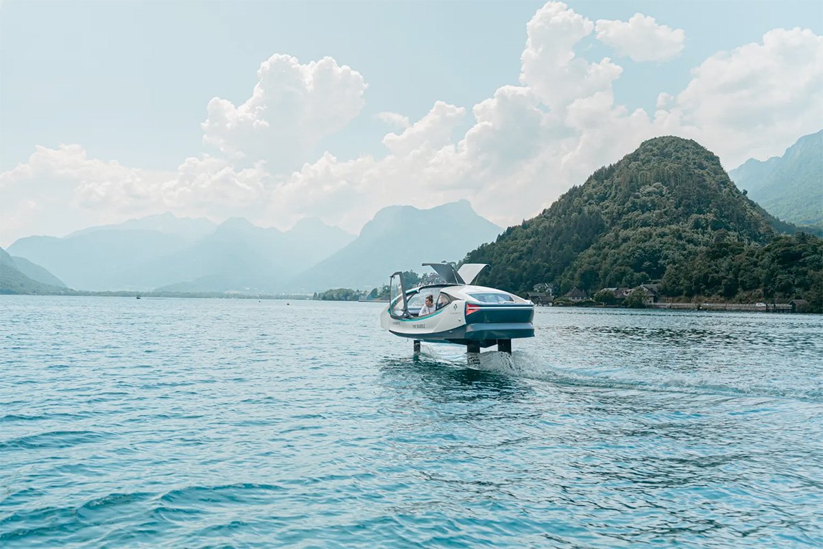 SeaBubbles Bubble Foiling Electric Water Taxi 2-Month Trial