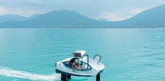 SeaBubbles Bubble Foiling Electric Water Taxi