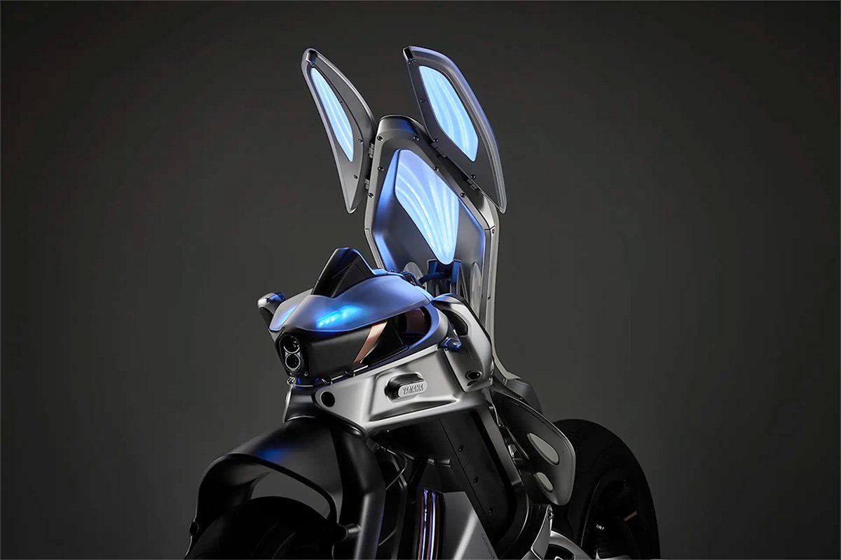 Yamaha Self-balancing Motoroid 2 Body Work Flips Up