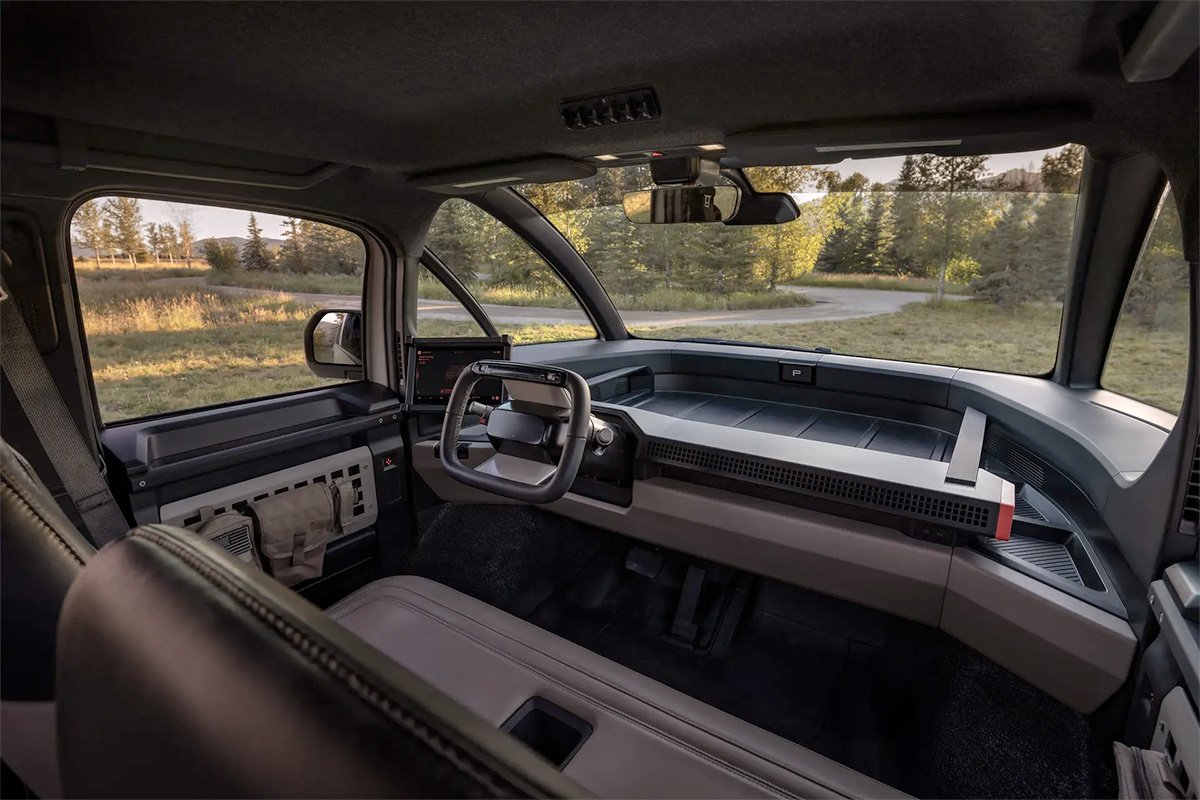 Canoo American Bulldog Multi-Purpose e-Pickup Interior