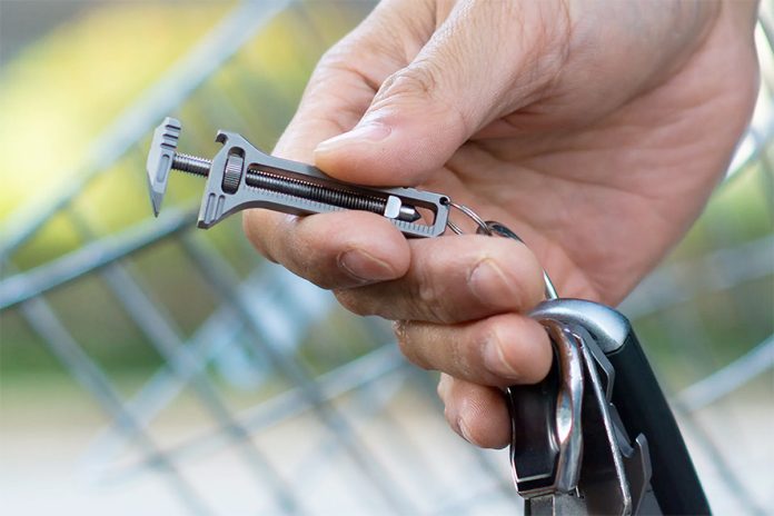 TiSpanner Compact Titanium Adjustable Spanner Multitool