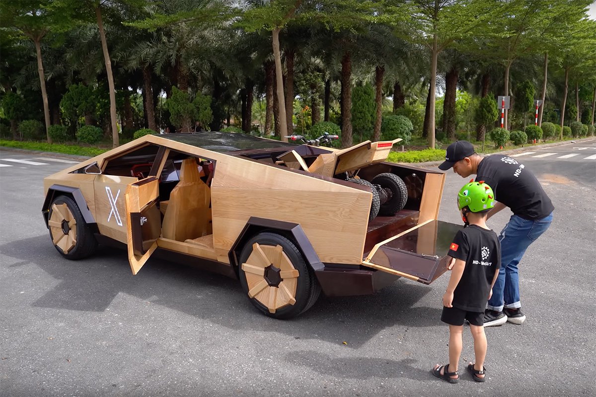 Wooden Tesla Cybertruck and Cyberquad