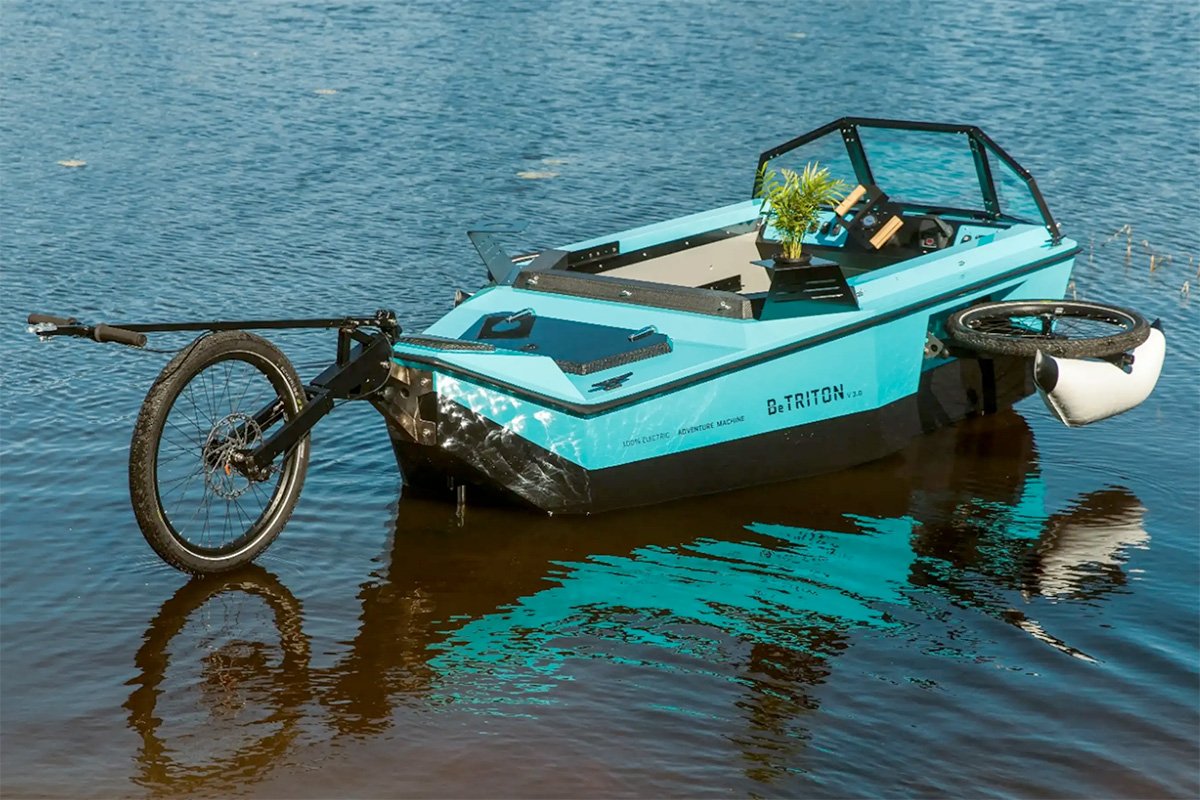 BeTriton eBoat Camper eBike Trailer Flip-up Wheels Pontoons