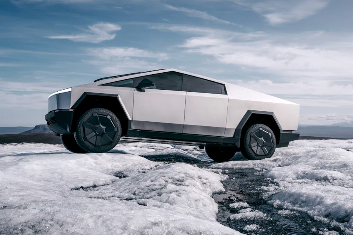 Tesla Cybertruck Handles Cold Weather