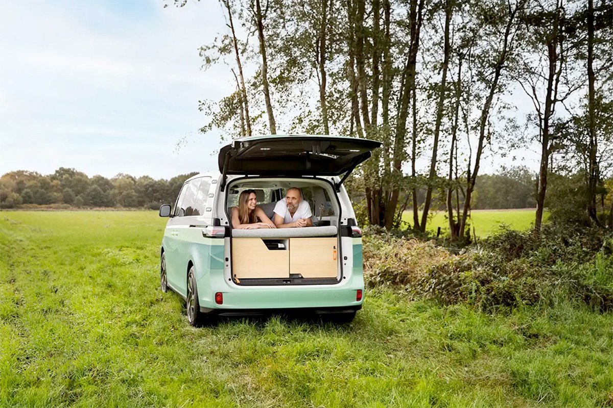 Tonke VW ID. Buzz e-camper Queen-Size Bed