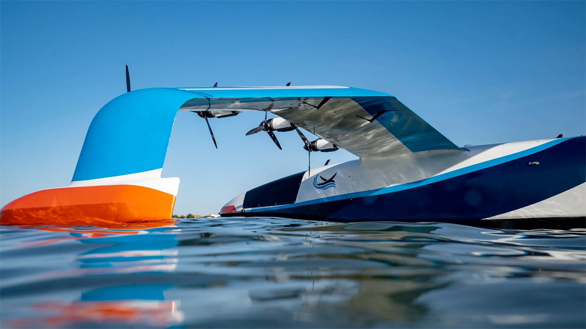 Regent Hydrofoiling Ground-effect Seaglider Quarter-Size Prototype