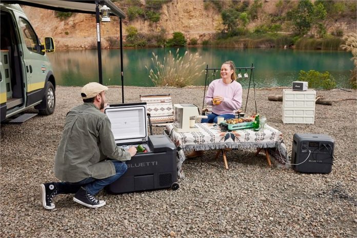 BLUETTI SwapSolar Power Station plus Portable Fridge