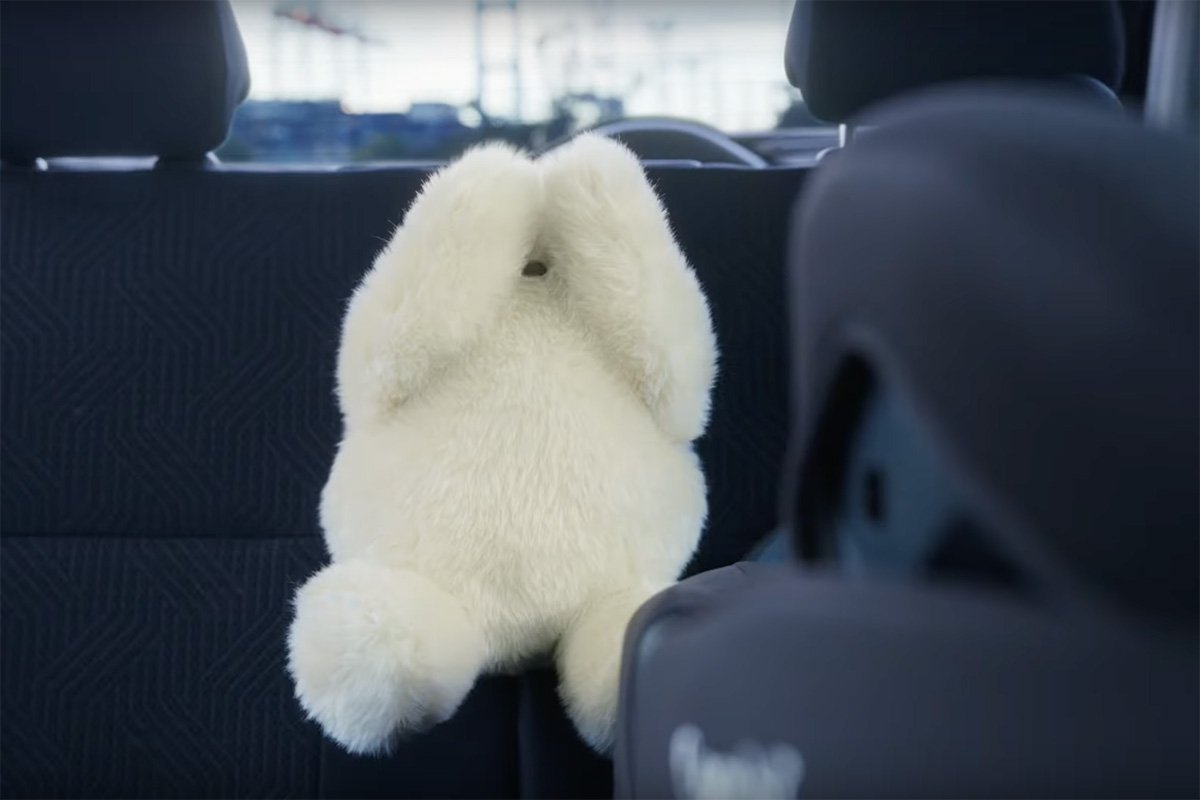 Nissan Furry Iruyo Babysit Car Robot Peek-a-Boo