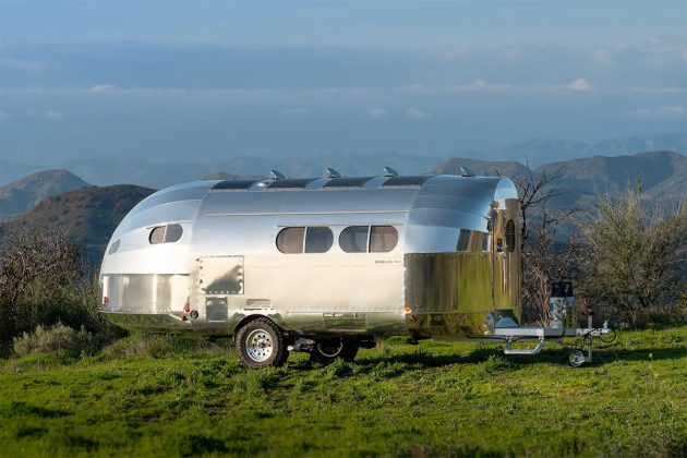 Bowlus Rivet Off-grid Self-propelled Camper Riveted Aluminum Construction