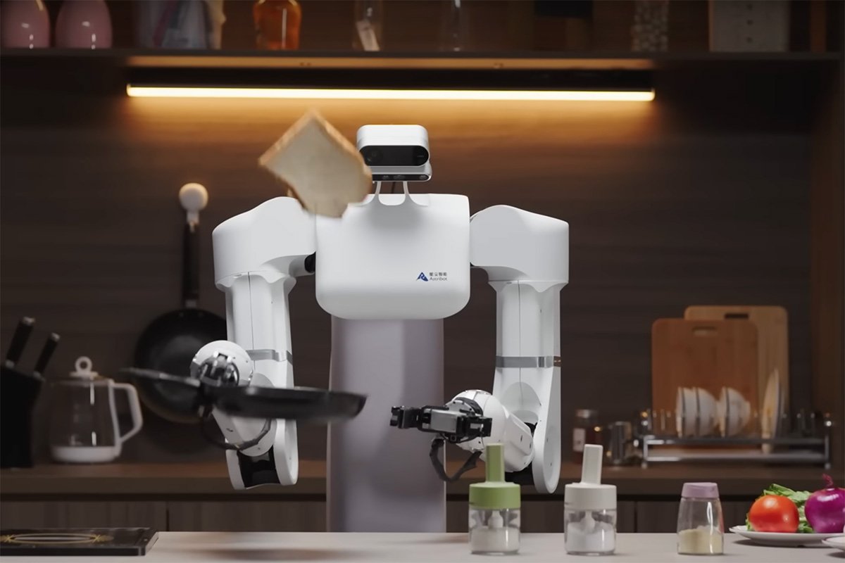 Astribot S1 AI-powered Humanoid Robot Flipping Toast