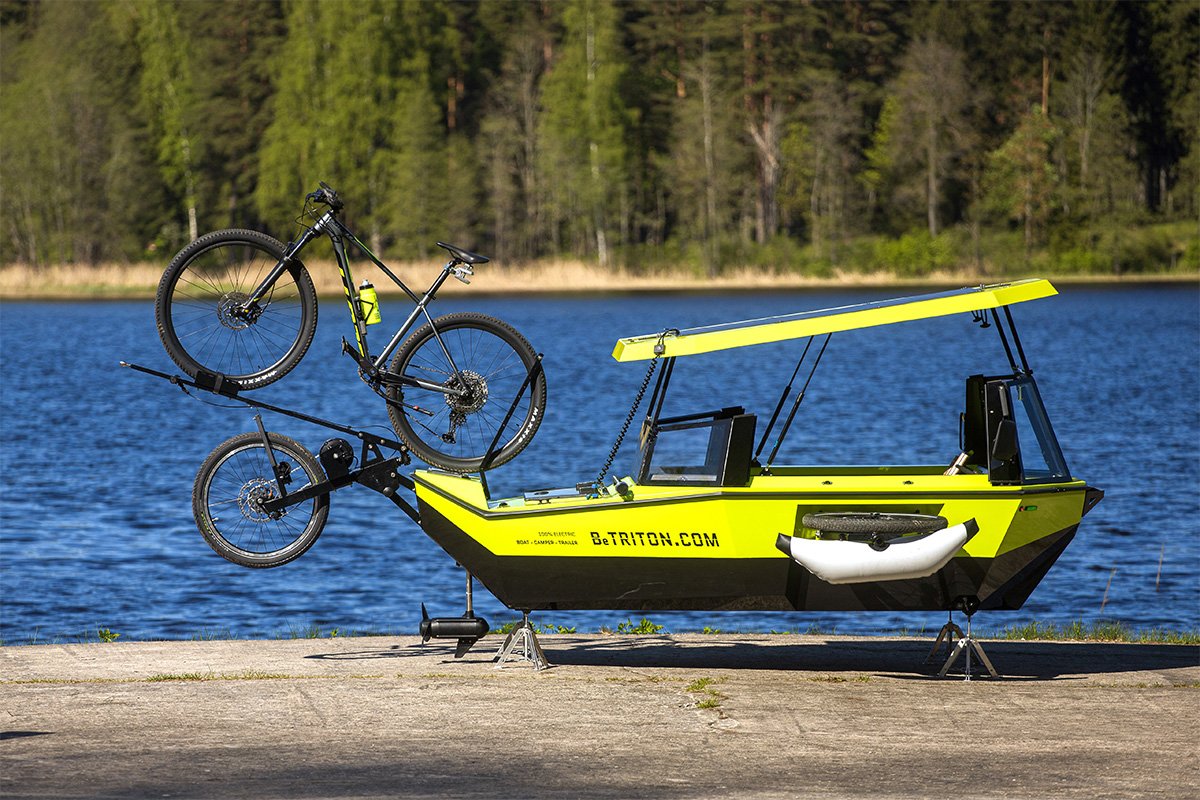 BeTRITON Green-E-Trailer Pontoons Wheels Roof