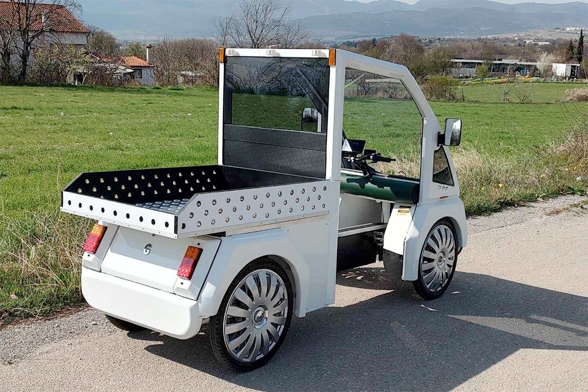 Gloubos Ilos Cargo e-Quadricycle Storage