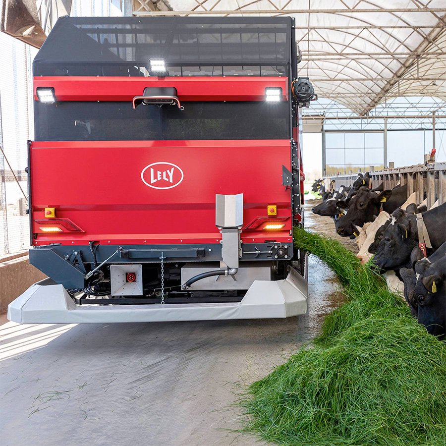 Lely Exos Feeding Cows