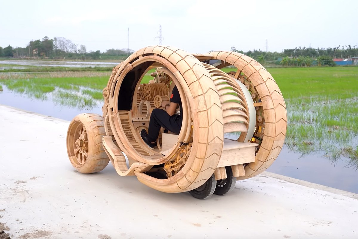 Bizarre Wooden Vehicle ND Woodworking Art Ram Skull