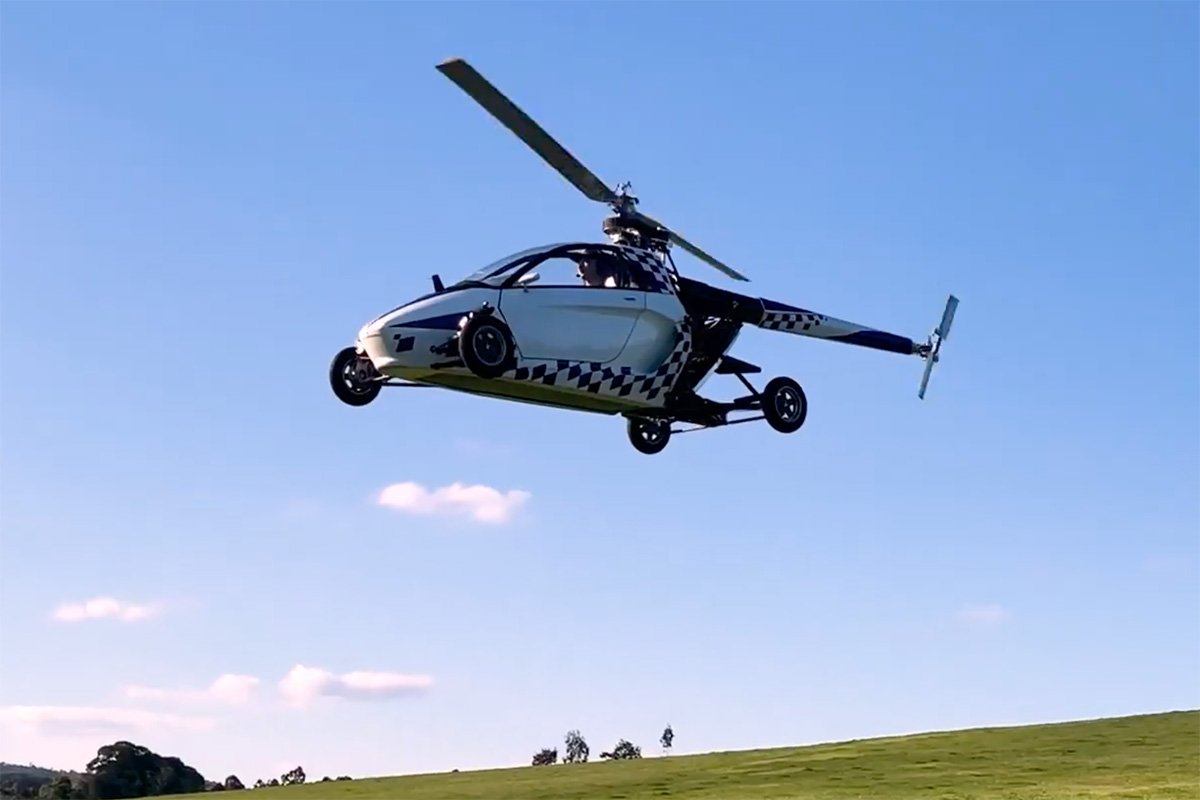Pegasus Flying Car In Flight