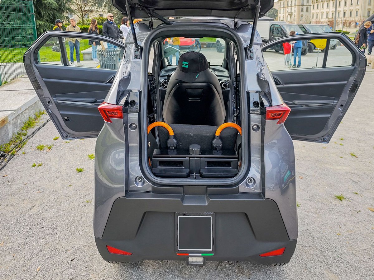 SWAPA ZIP Compact EV Swappable Battery