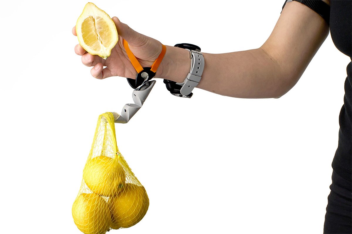 Third Thumb Holding Bag