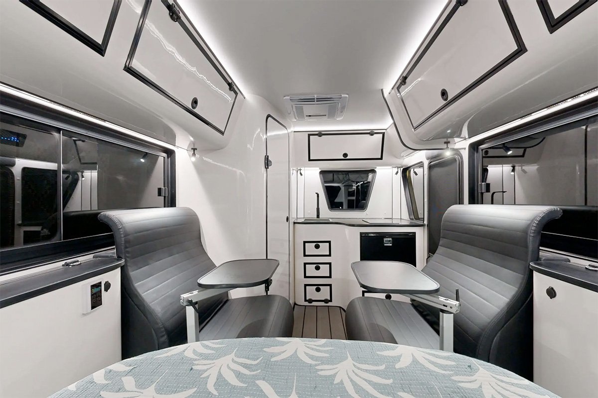 On The Move Crossfire 4.7 Camper Trailer Floor Plan