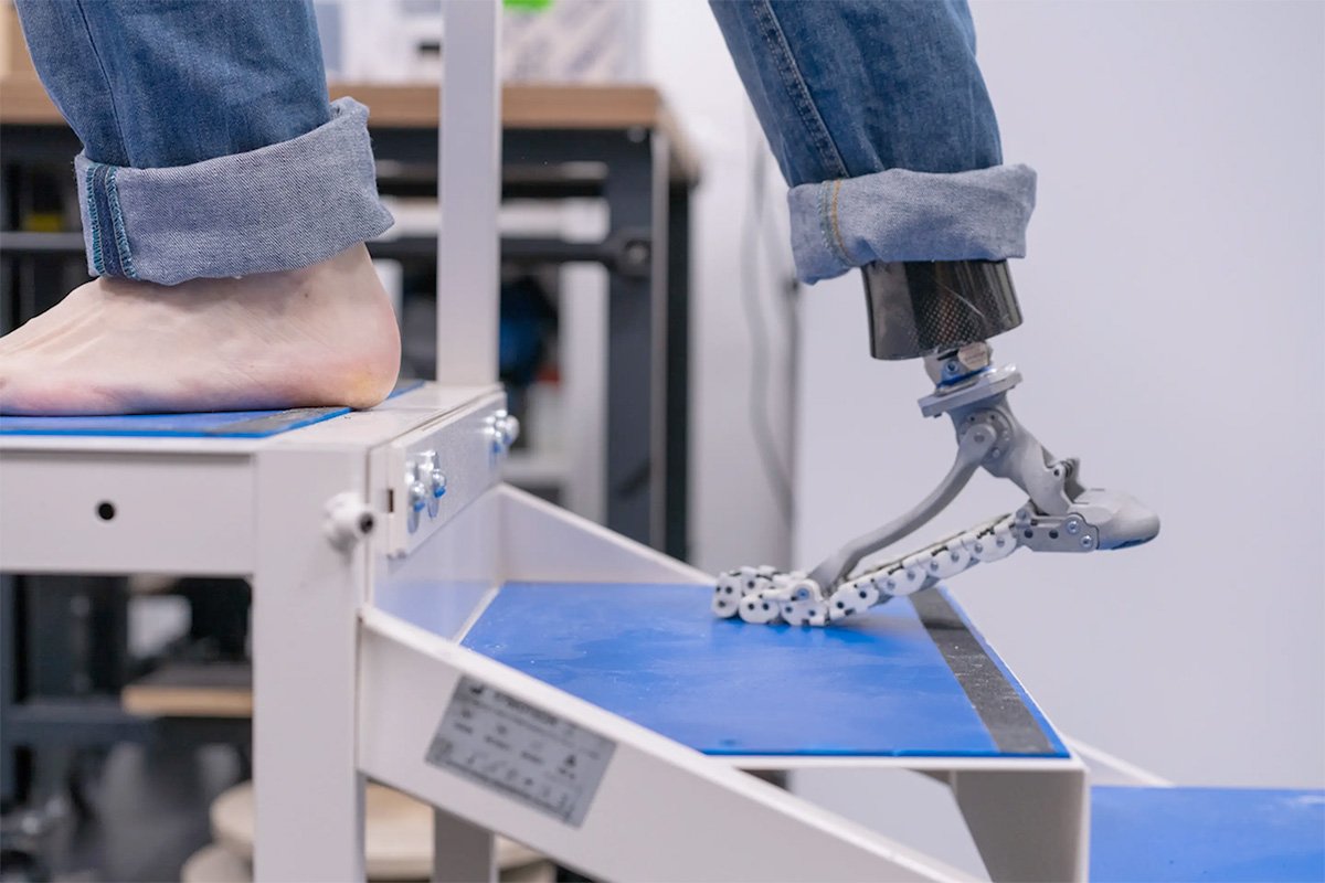 SoftFoot Pro Flexible Prosthetic Foot Climb Stairs