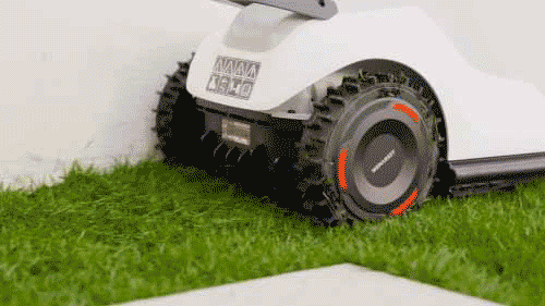 TerraMow Robot Mower Precise Edge Cutting
