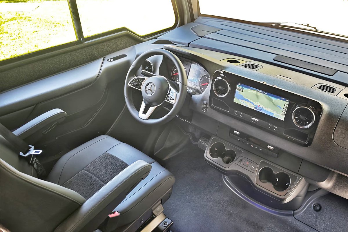 Niesmann Bischoff Arto 88 RV Dashboard