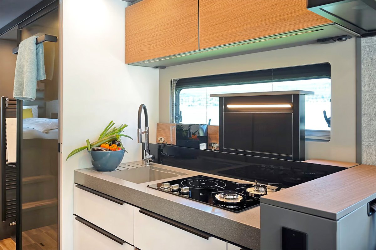 Niesmann Bischoff Arto 88 RV Kitchen