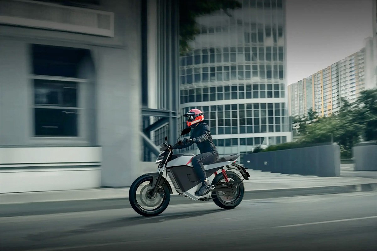 Ola Electric Roadster X e-Motorcycle