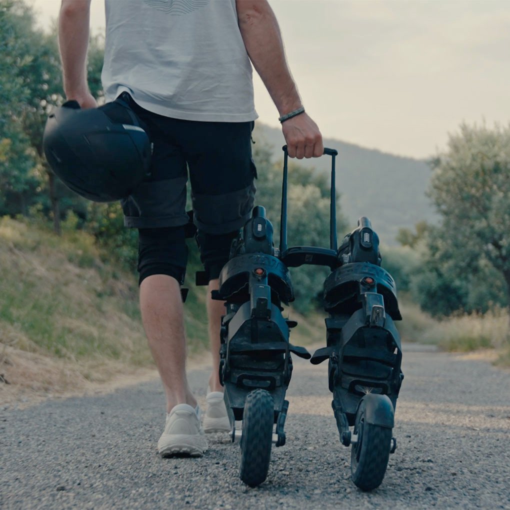 Skwheel One Electric Ski Transport