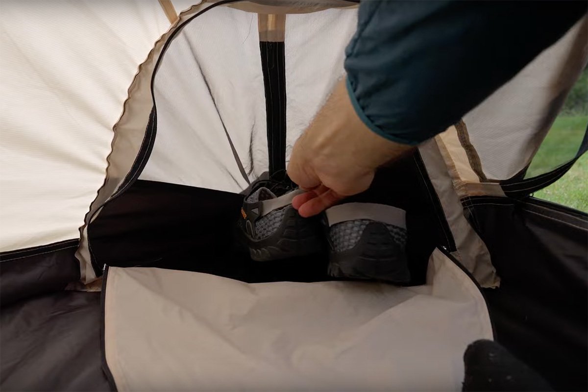 Thecatal Wind Anchor Ultra-light Backpacking Tent Shoe Storage