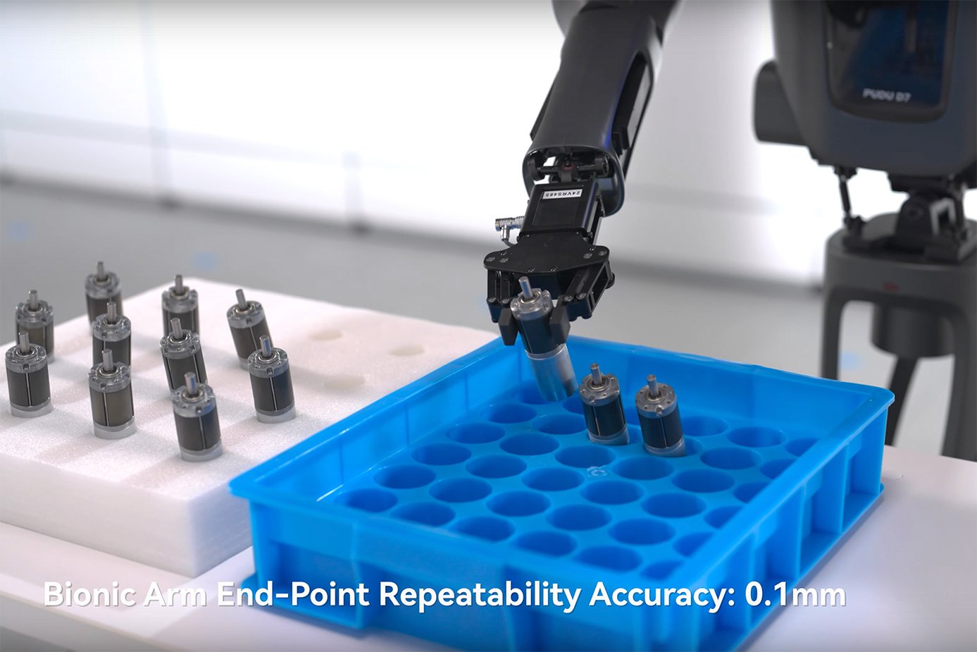 PUDU D7 Semi-Humanoid Robot Accuracy