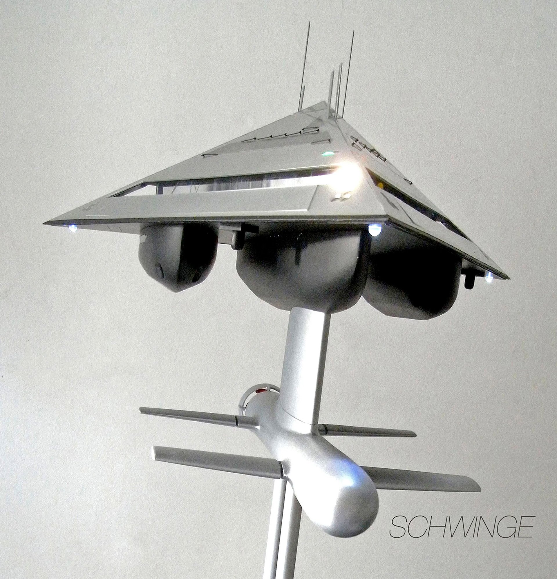 Tetrahedron Hydrofoiling Superyacht Model