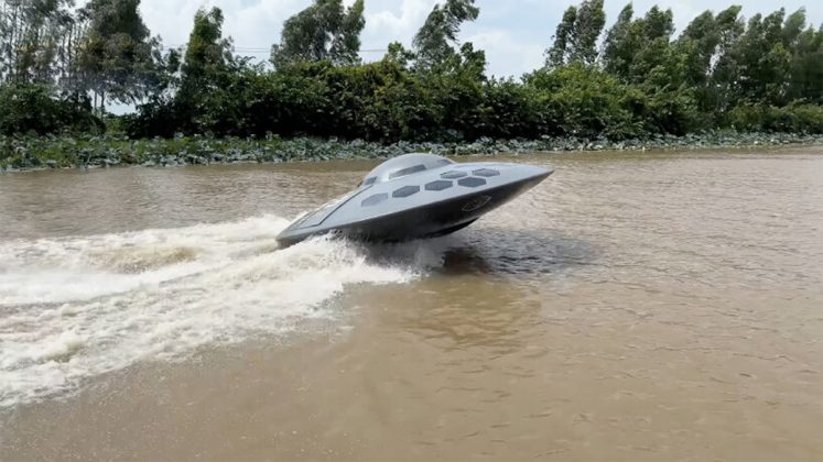 UFO Jet Boat Tran Long Ho Cruise on Water
