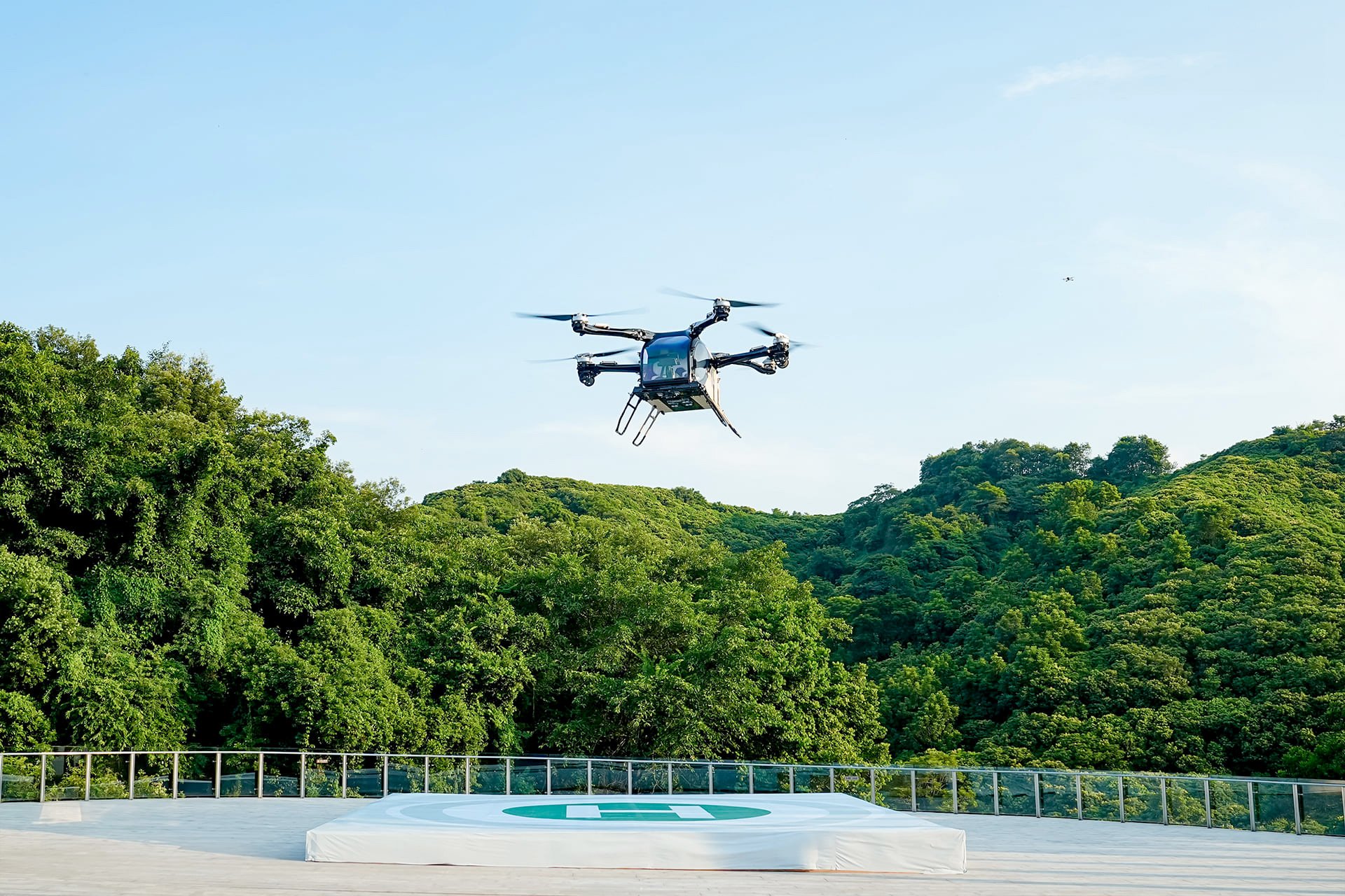 XPENG AEROHT Land Aircraft Carrier Air Module First Flight