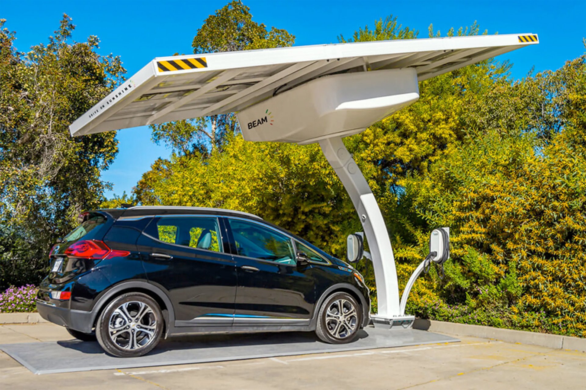 BeamGlobal EV Arc Solar-powered eBike Charging Station
