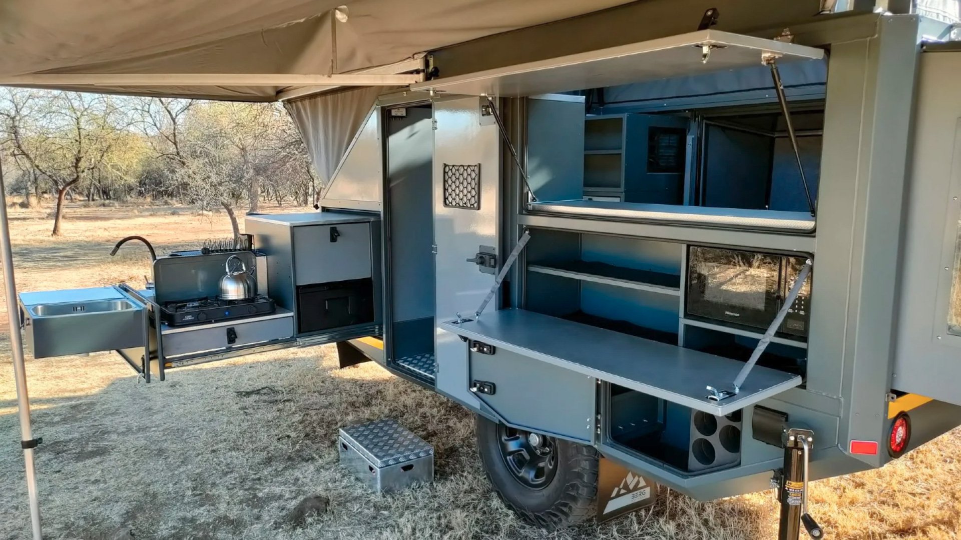 Berg Offroad CX3 Squaredrop Camper Trailer Kitchen