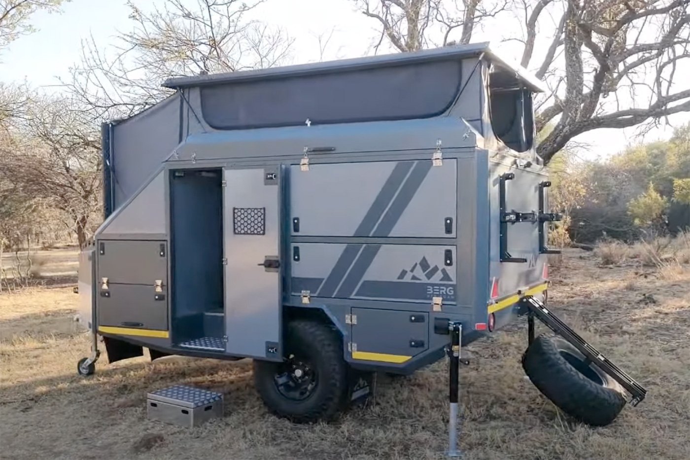 Berg Offroad CX3 Squaredrop Camper Trailer Setup
