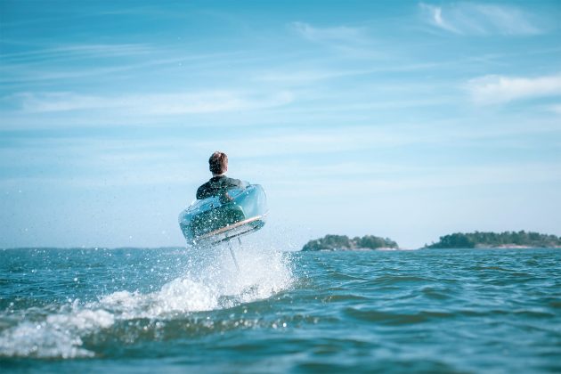 Foil.One Single Passenger Electric Hydrofoil Boat Cut through Water