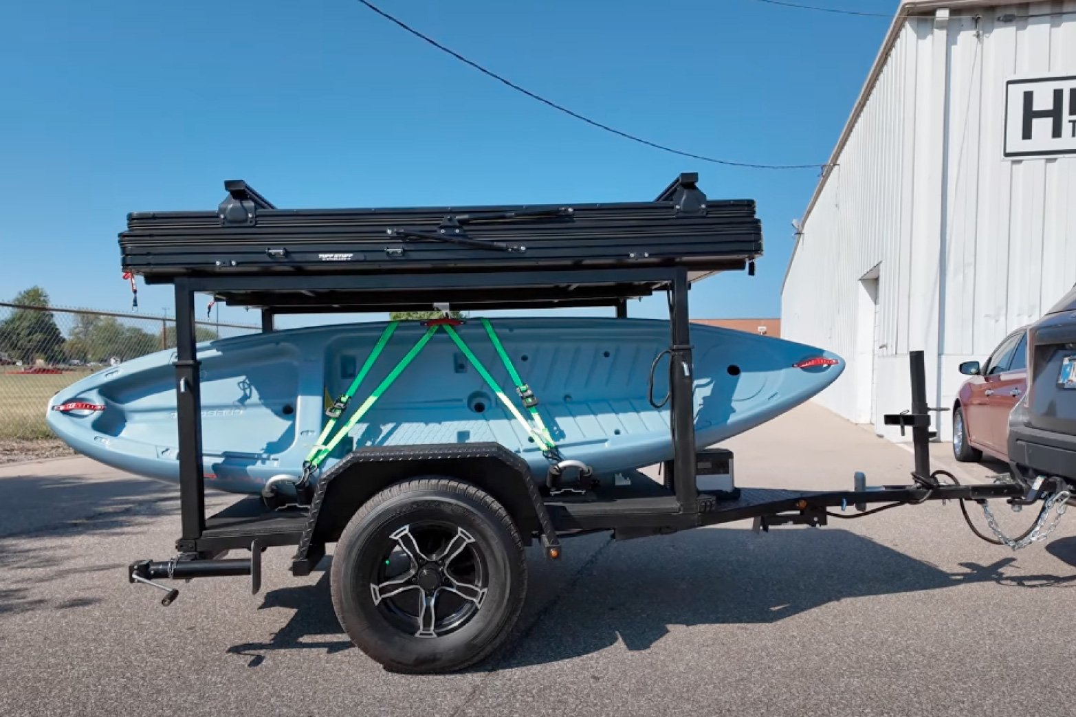 GearLoft High-rise-Micro-camper Hitched-up