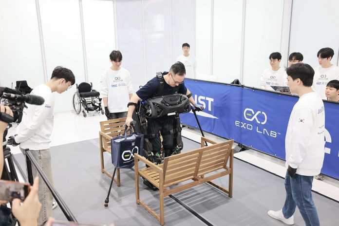 KAIST WalkON Suit F1 Robot