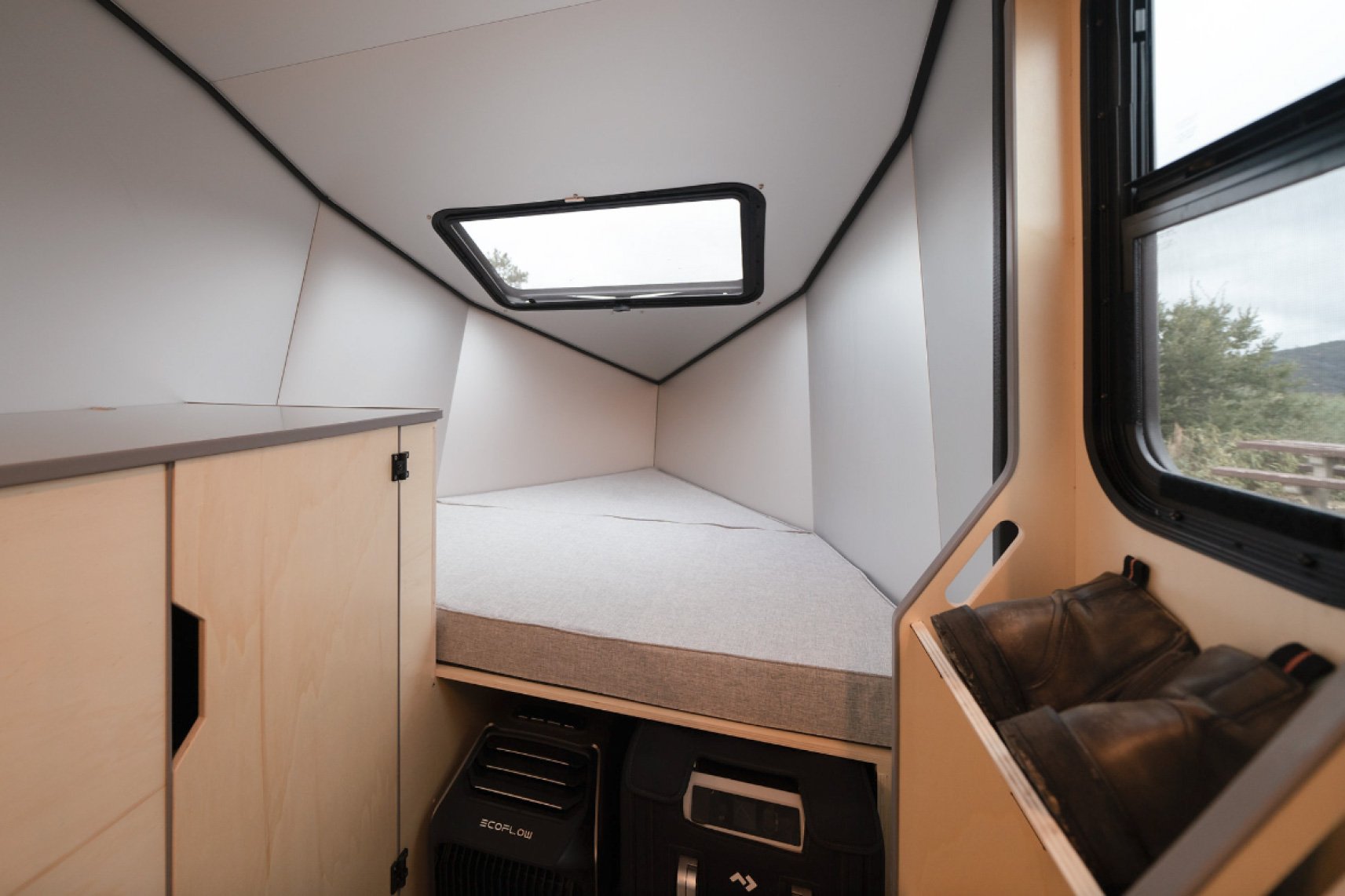 Polydrops P21 Travel Trailer Children's Bed