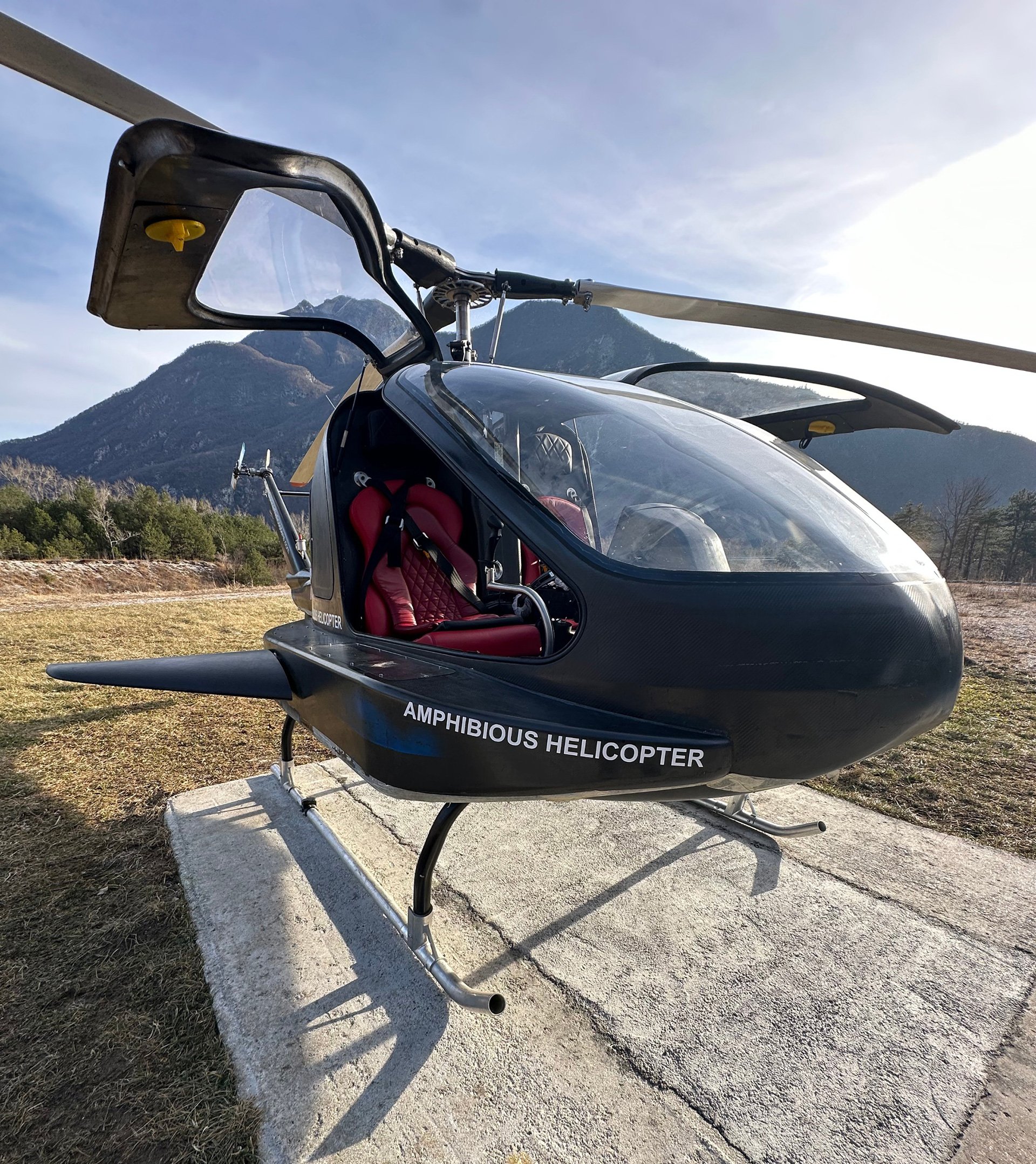 Konner K3 Anfibio Amphibious Helicopter V-Shaped Keel