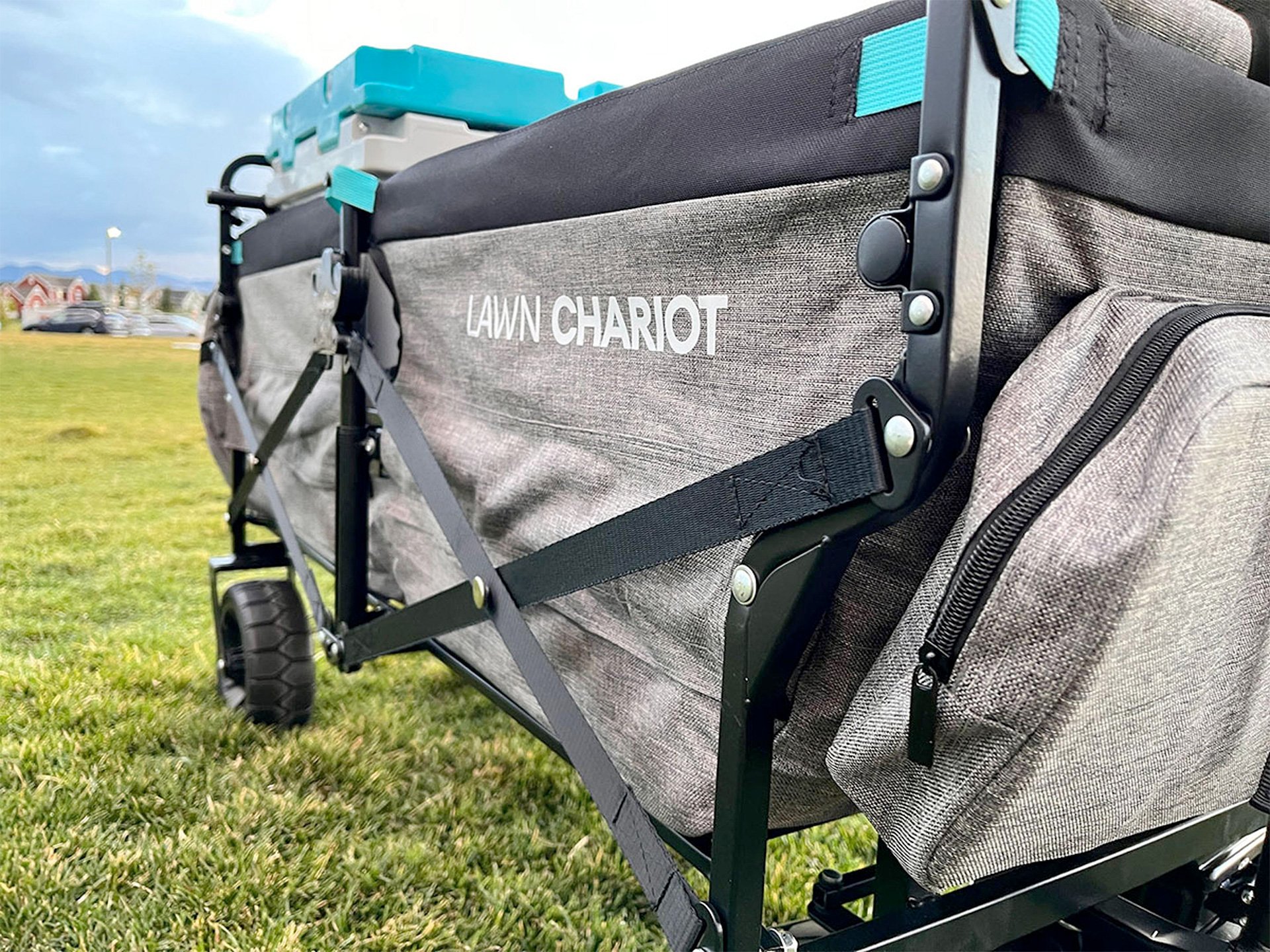 Lawn Chariot Mobile Relaxation Suite Storage