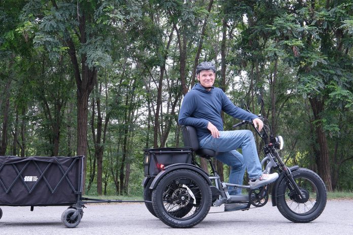 Meet One Tour Dual-Motor Electric Trike
