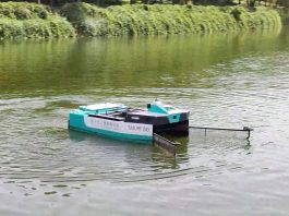 SMURF Unmanned Cleaning Boat