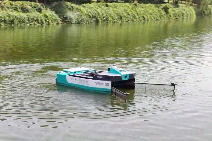 SMURF Unmanned Cleaning Boat