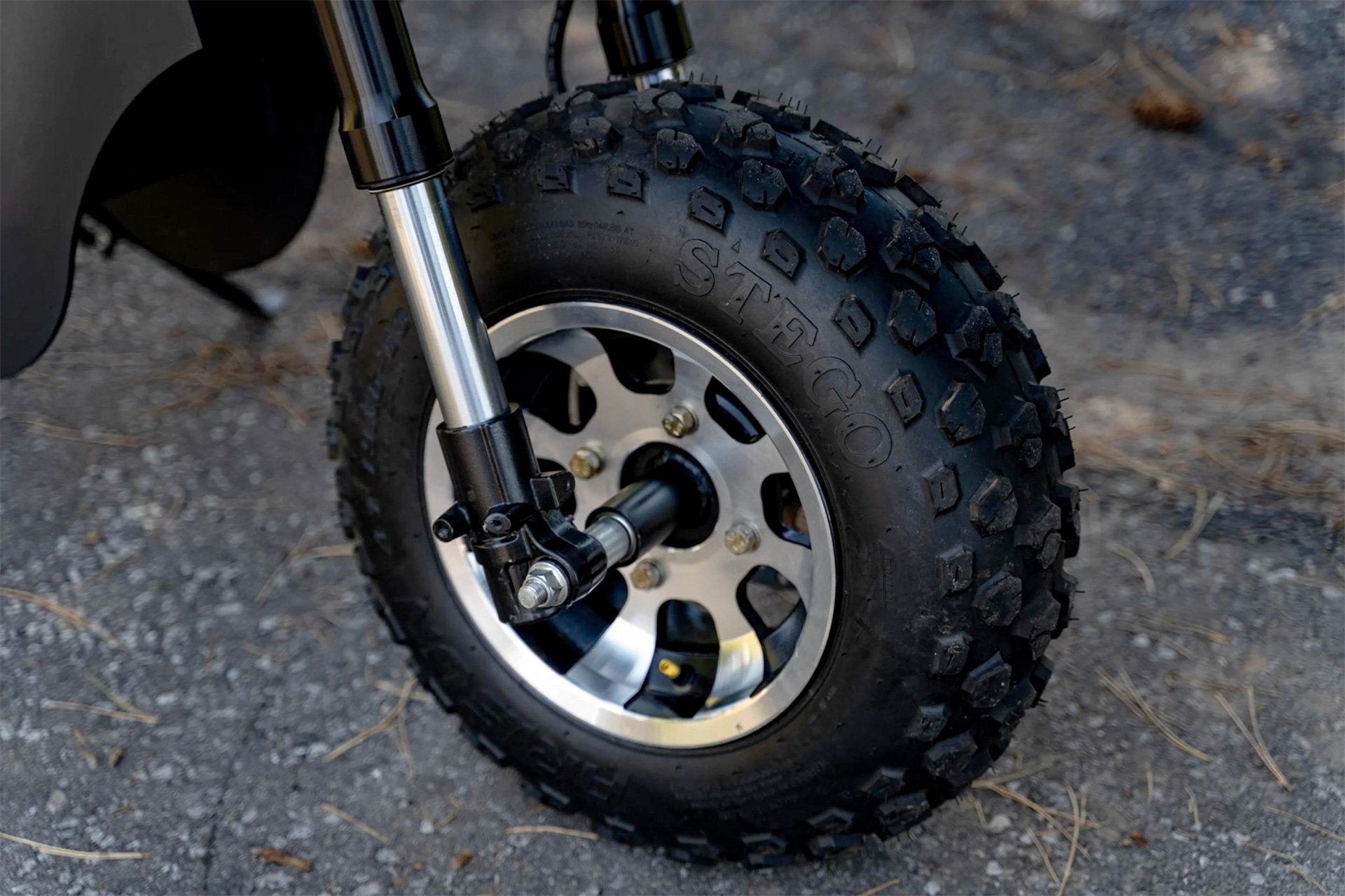 Avennire Combat eBike Snowmobile Dirt Bike Tires