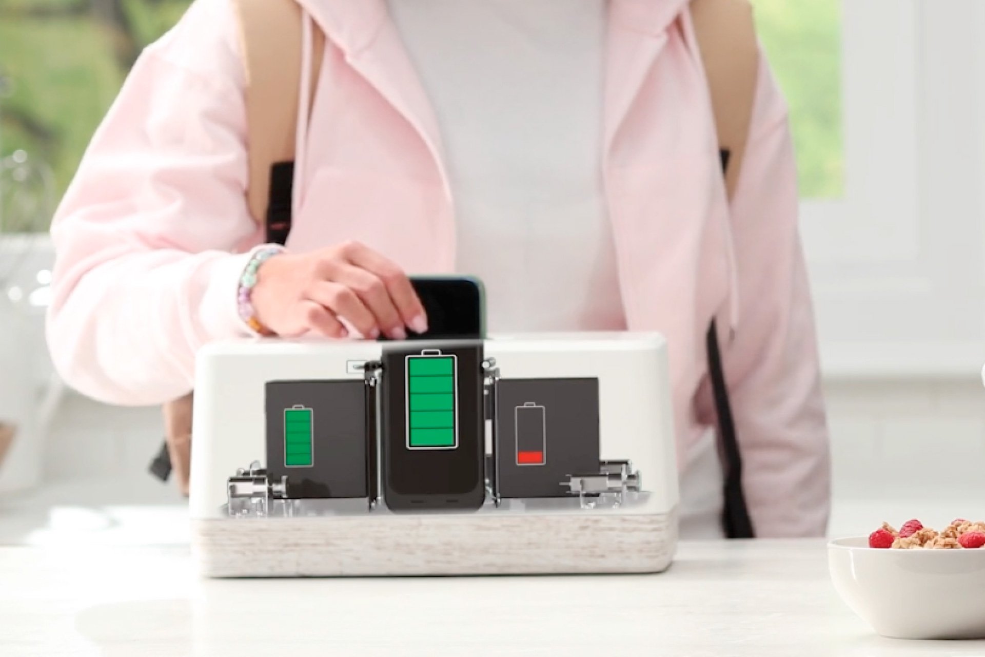 Swippitt Smartphone Battery-Swapping System How it Works