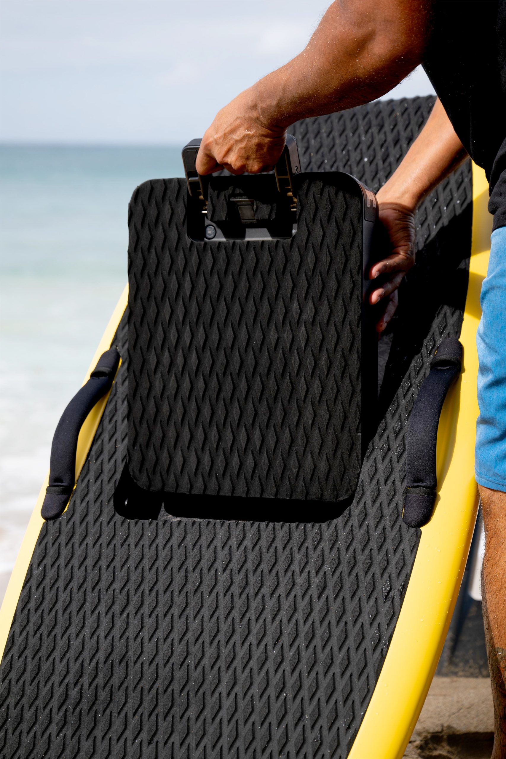 Lift5 and LiftX eFoil Boards Removable Battery